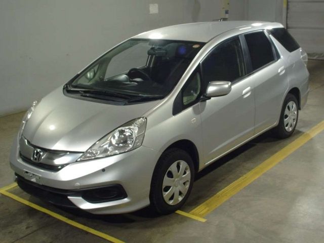 2034 Honda Fit shuttle GG8 2014 г. (TAA Hokkaido)